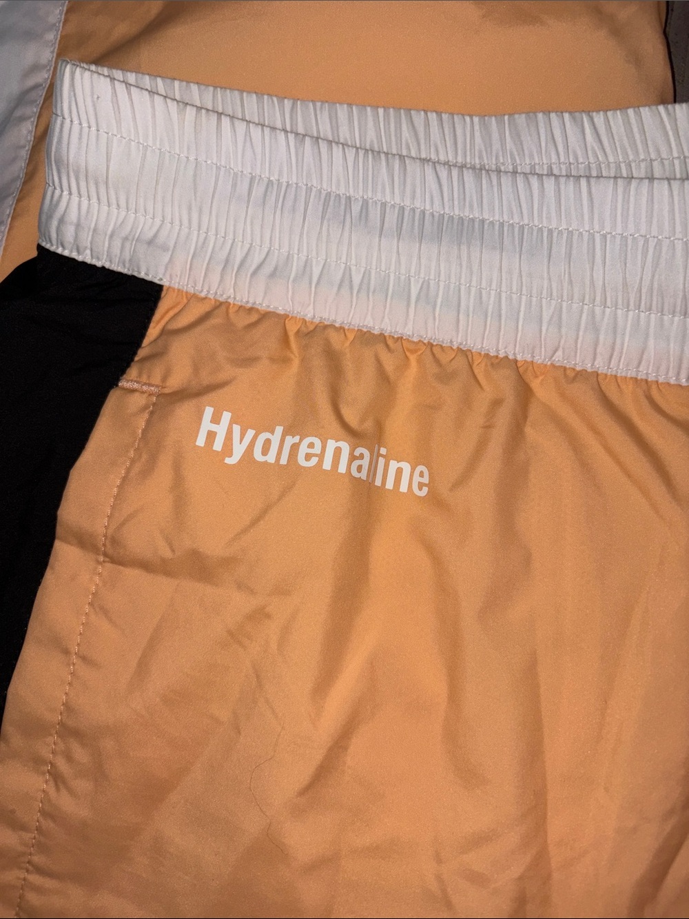 The North Face Womens Peach, Black & White Windbreaker Jacket and Joggers Set - Picture 12 of 14